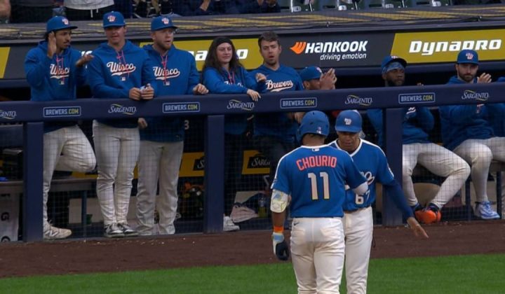 MLB: Jackson Chourio destaca con hit clave en victoria de los Cerveceros sobre los Yankees