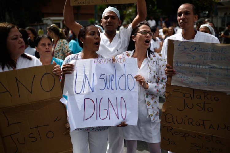 Enfermeras venezolanas denuncian rechazo institucional al intentar regresar al país