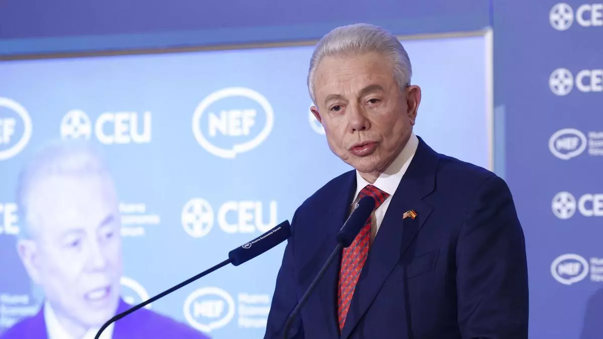 Embajador de EE.UU. en España vincula guerra en Irán con la dilación de la transición venezolana