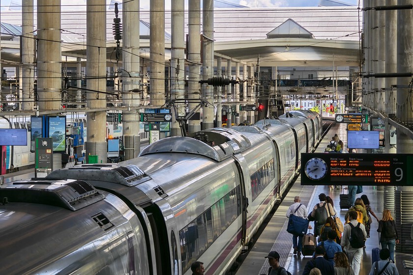 La UE impulsa la venta conjunta de billetes de tren, impactando a operadores como Renfe, SNCF y Deutsche Bahn