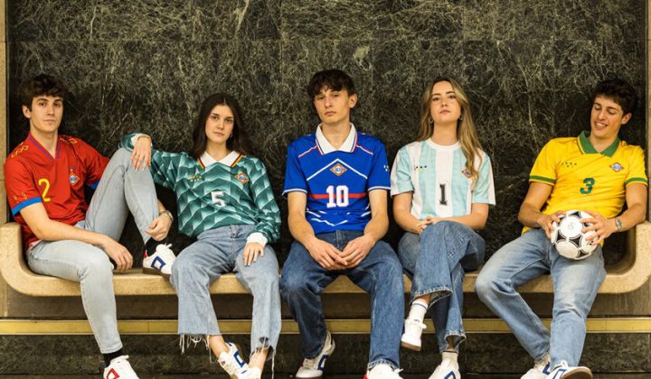 El Metro de Madrid busca ser un ícono pop con camisetas retro inspiradas en campeones del mundo