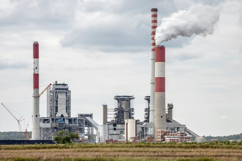 Meta y Google recurren al gas natural para alimentar la inteligencia artificial, contradiciendo sus promesas de energía limpia