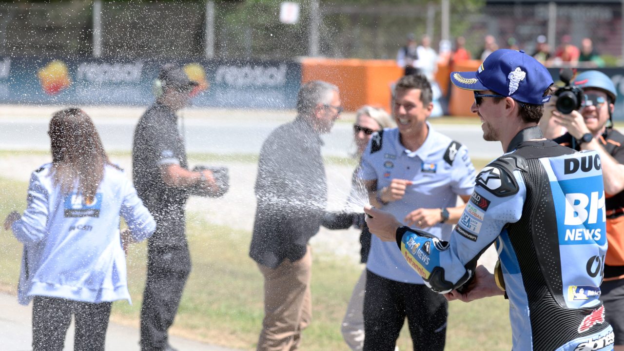 Álex Márquez se impone en la carrera esprint del GP de Cataluña