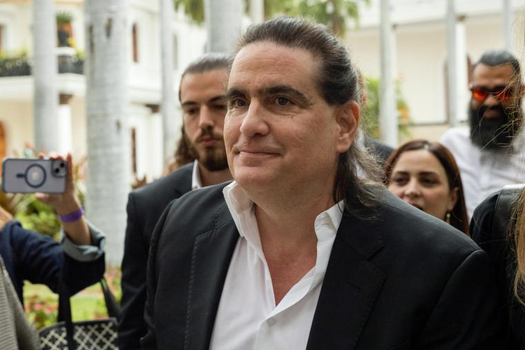 Reacciones tras la entrega de Alex Saab a EE. UU.: Acusaciones de corrupción y cuestionamientos sobre su nacionalidad