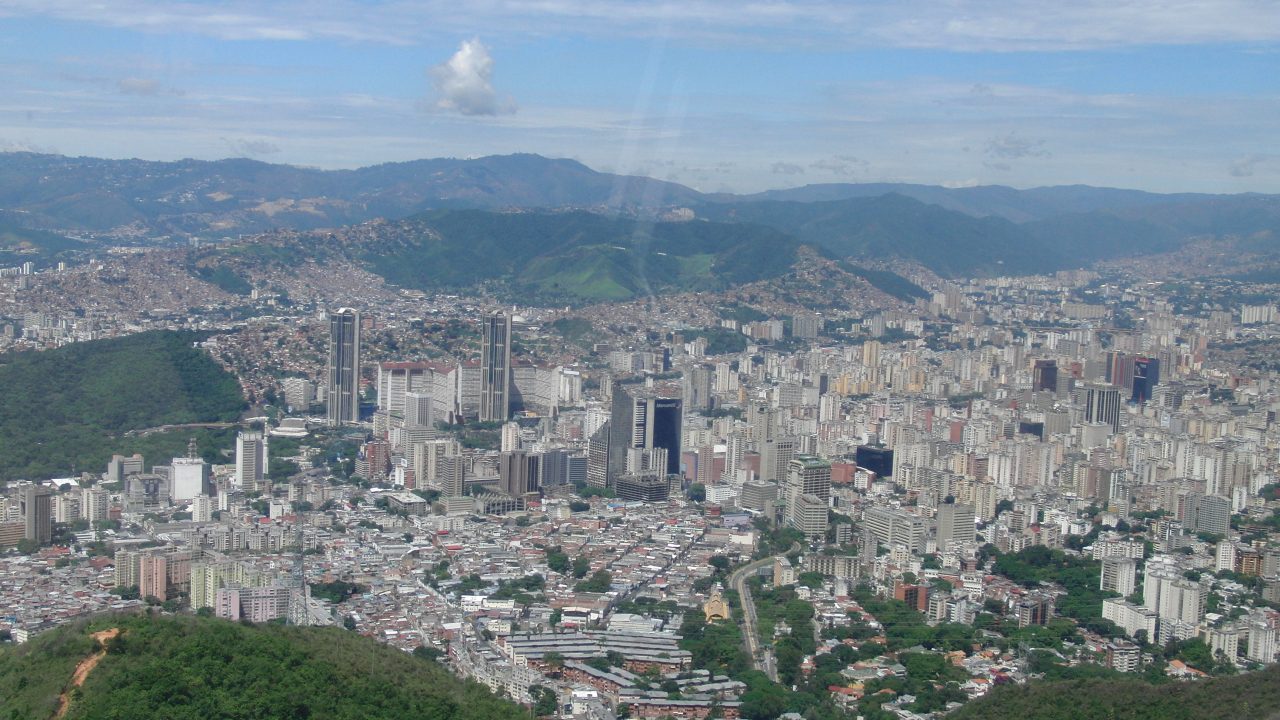 Detienen a cinco trabajadores de Pdvsa tras protesta por reenganche en Caracas