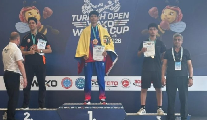 Guillermo Cobo y Raúl García brillan con oro, plata y bronce en Copa Mundial de Kickboxing WAKO