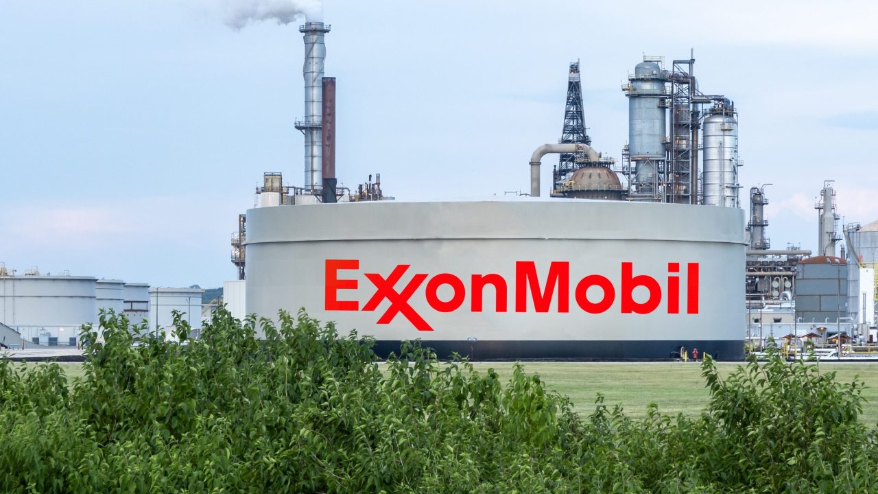 TÍTULO: Exxon Mobil evalúa riesgos de inversión en Venezuela para un posible regreso
