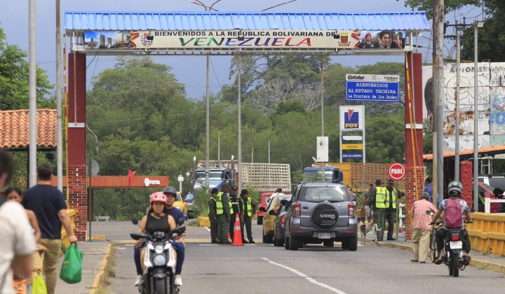 Régimen chavista cierra puente fronterizo con Cúcuta por 15 días debido a rehabilitación
