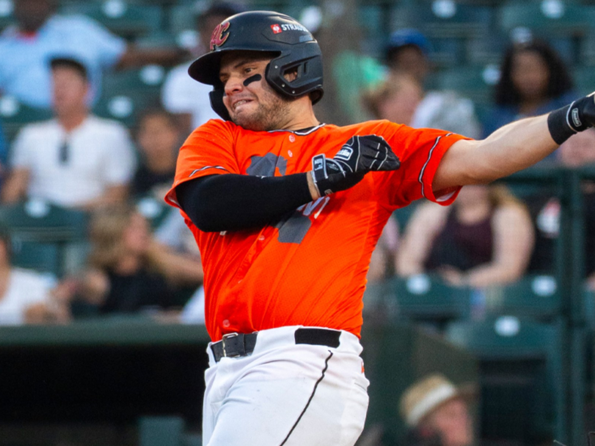 Jesús Rodríguez, receptor venezolano, en un partido de béisbol con los Gigantes de San Francisco.