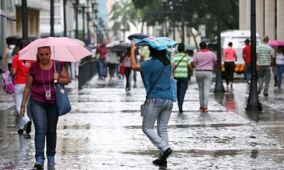 Inameh alerta sobre la llegada de tres ondas tropicales a Venezuela en mayo