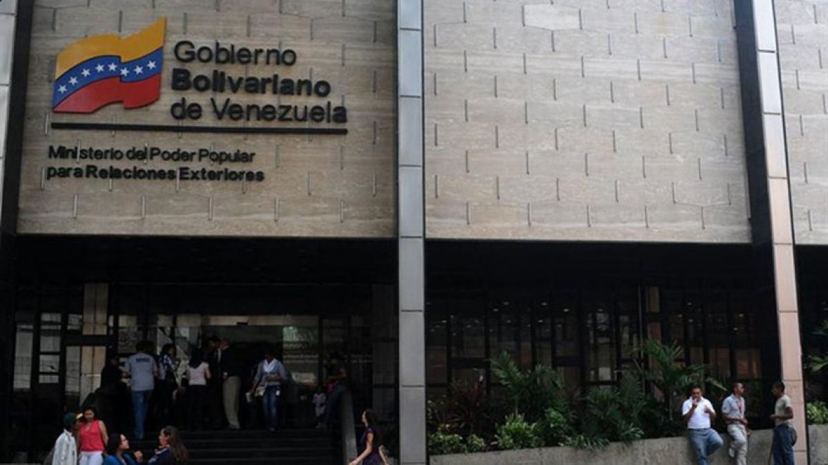 Venezolanos en el exterior podrán tramitar salvoconducto de viaje a través de una nueva plataforma web