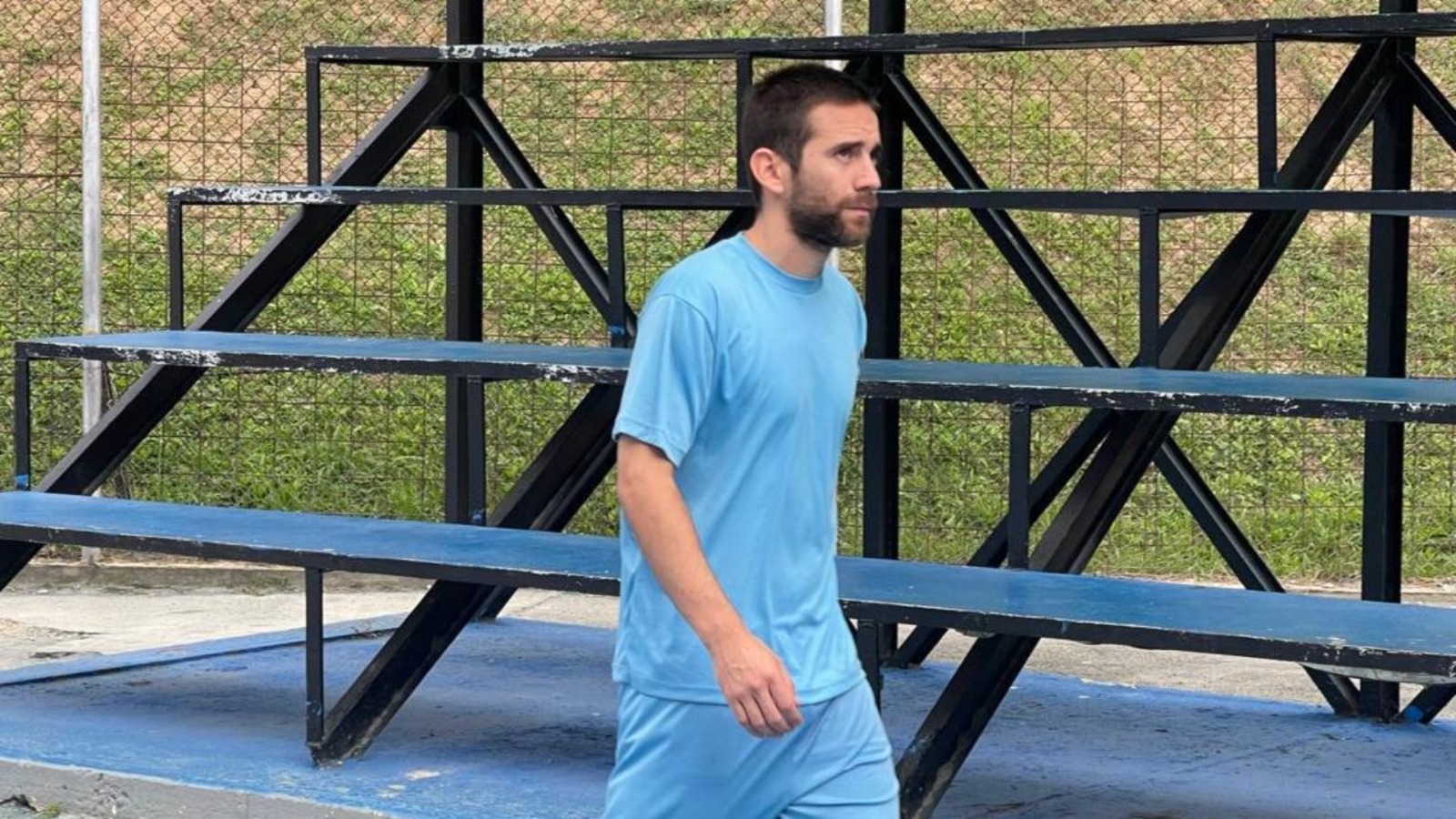 Nahuel Gallo, gendarme argentino, hablando con medios después de su liberación.