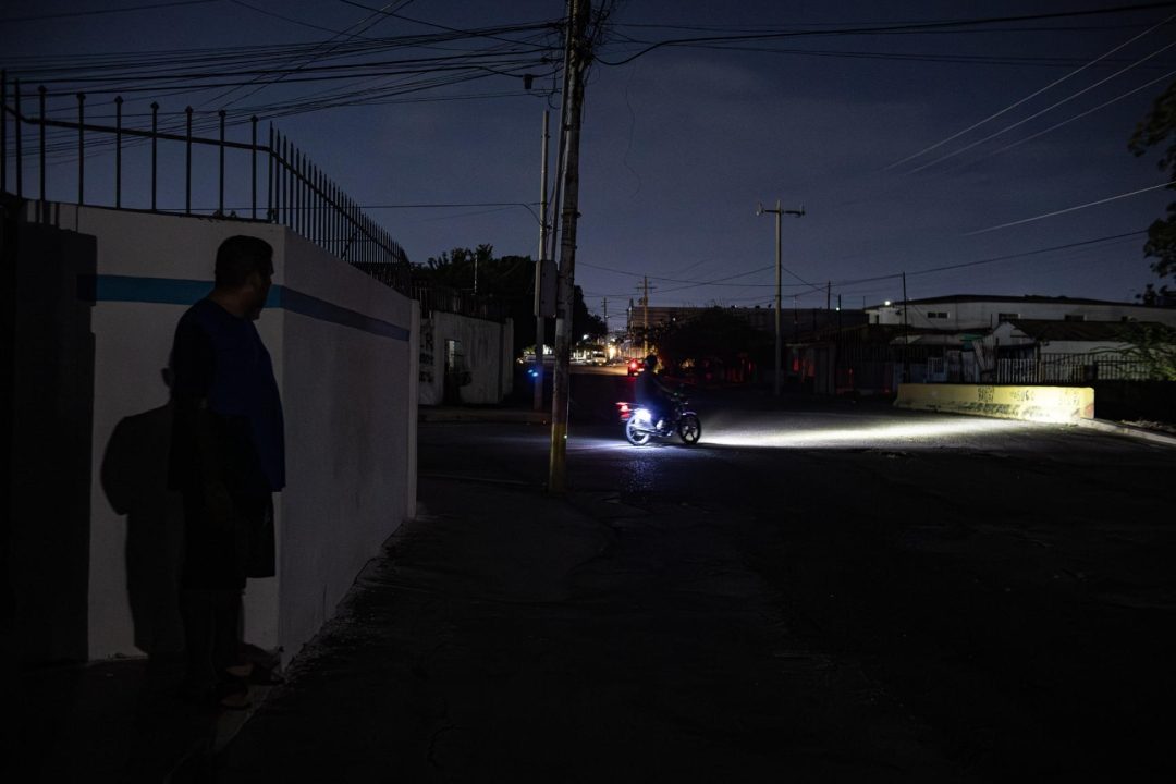 Racionamientos eléctricos regresan en Venezuela mientras el país busca reactivar su red eléctrica