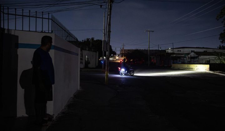 Racionamientos eléctricos regresan en Venezuela mientras el país busca reactivar su red eléctrica