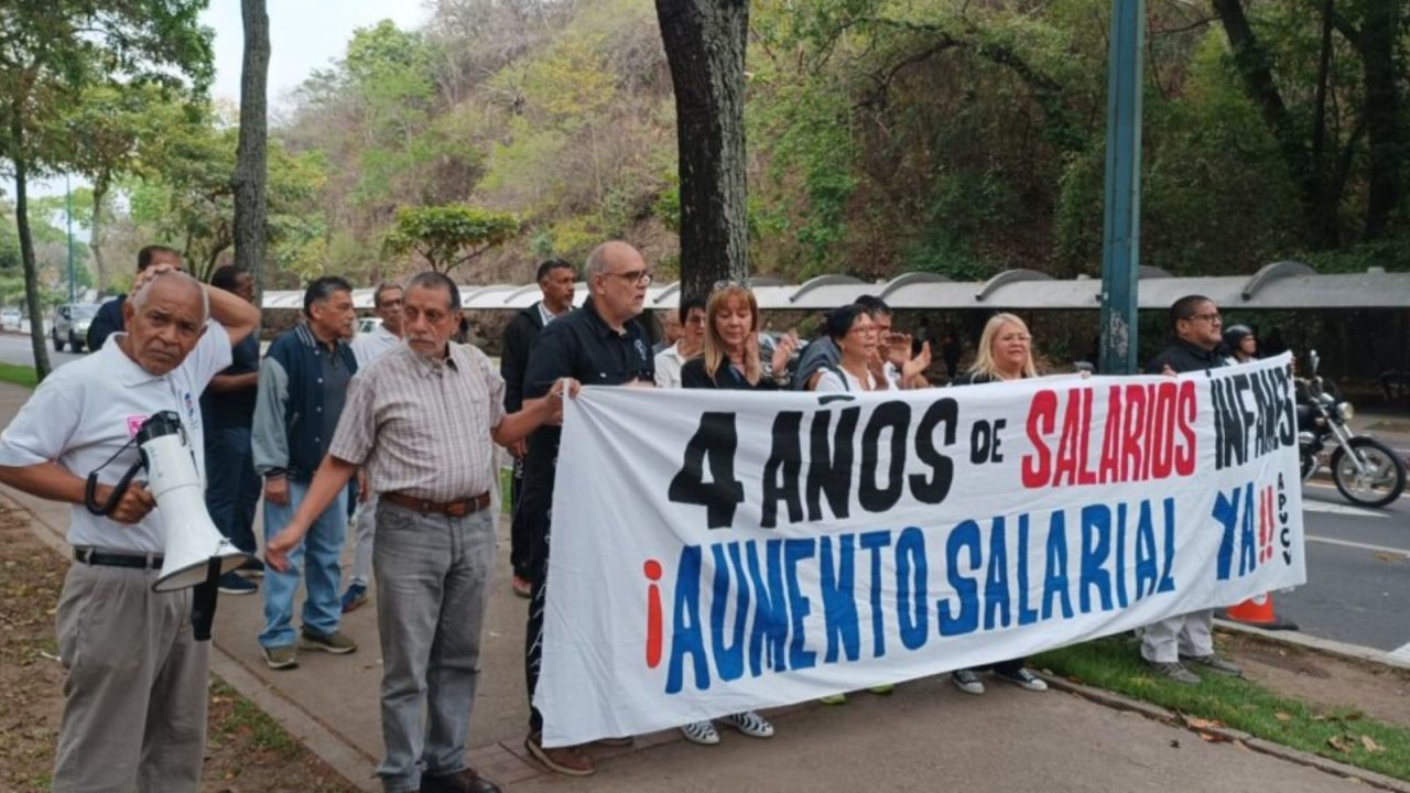 Profesores universitarios de Venezuela ratifican paro nacional de 24 horas por salarios dignos