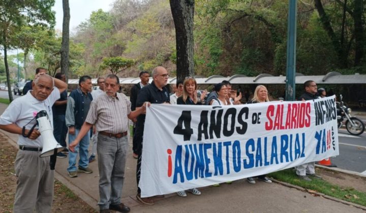 Profesores universitarios de Venezuela ratifican paro nacional de 24 horas por salarios dignos