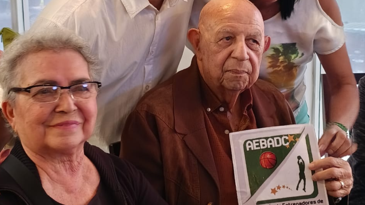 Fallece Armando Naranjo, pionero del periodismo deportivo en Venezuela