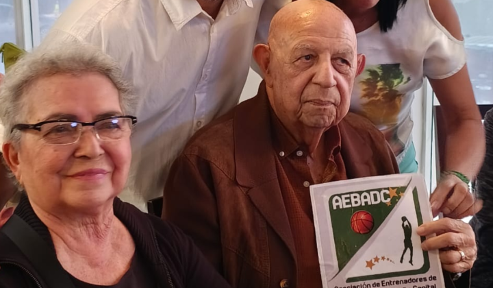 Fallece Armando Naranjo, pionero del periodismo deportivo en Venezuela