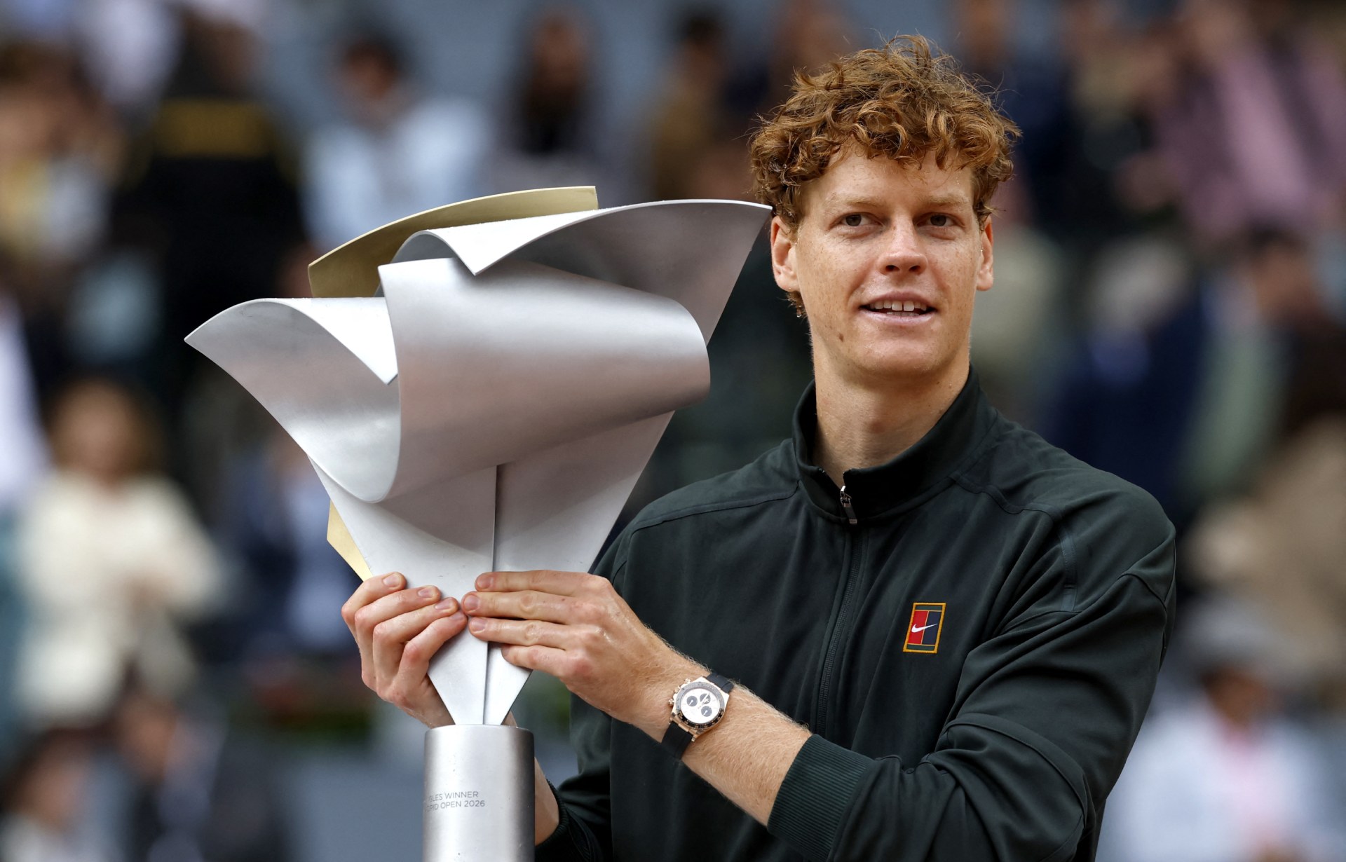 Jannik Sinner levanta el trofeo del Masters 1000 de Madrid 2026
