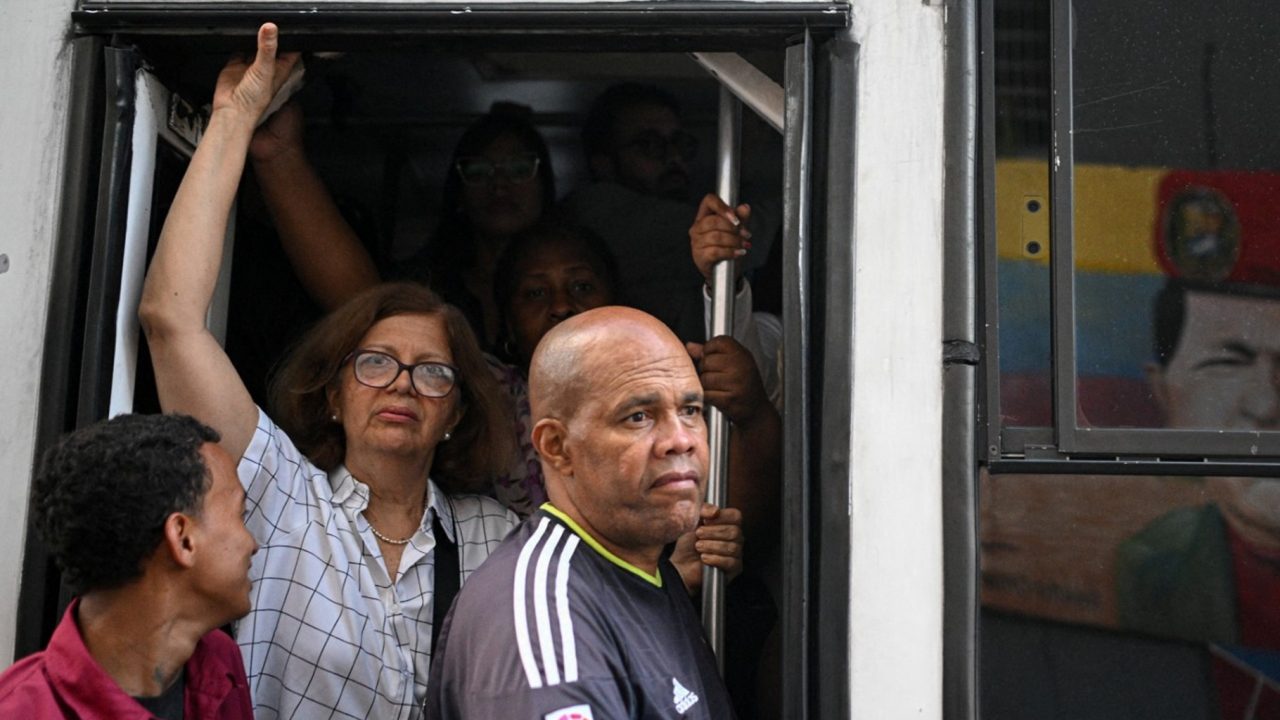 Transportistas en Venezuela alertan sobre aumento de unidades paralizadas y trabajo «a pérdida