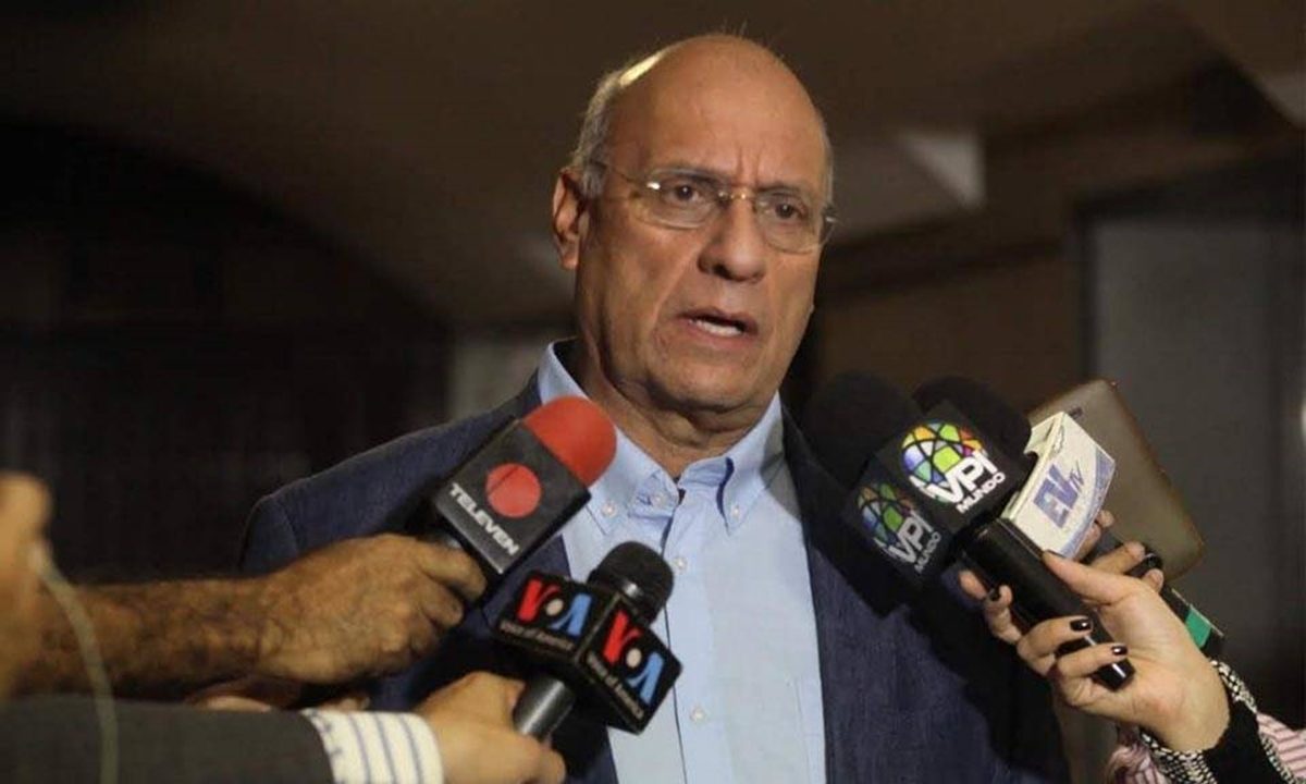 Williams Dávila denuncia desvalijamiento de su vehículo tras retención del Sebin