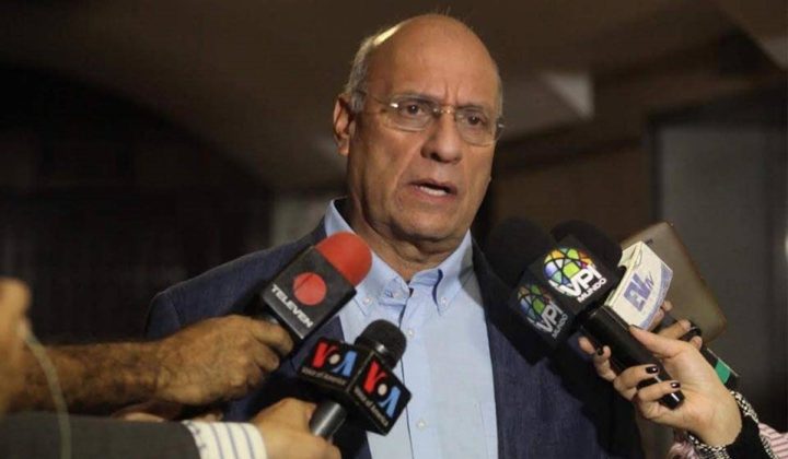 Williams Dávila denuncia desvalijamiento de su vehículo tras retención del Sebin