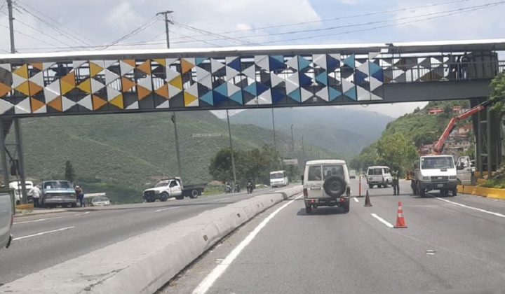 Anuncian cierre parcial de la Autopista Caracas-La Guaira el 14 y 15 de mayo por trabajos de remoción de roca