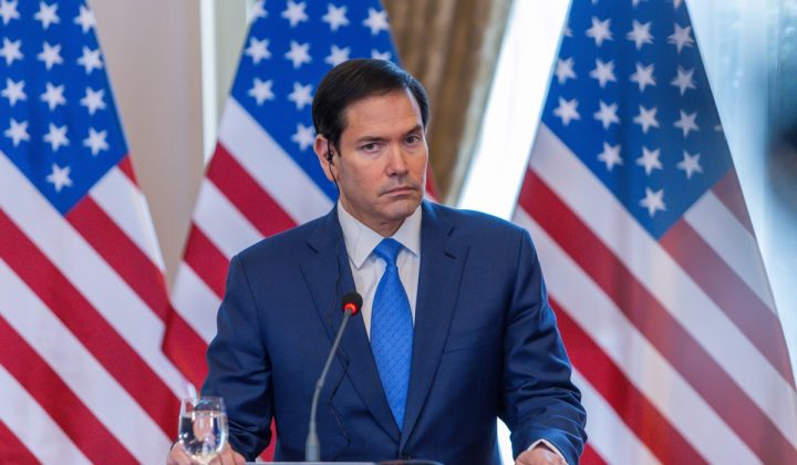 Marco Rubio descarta significado político en su atuendo «Maduro Grey