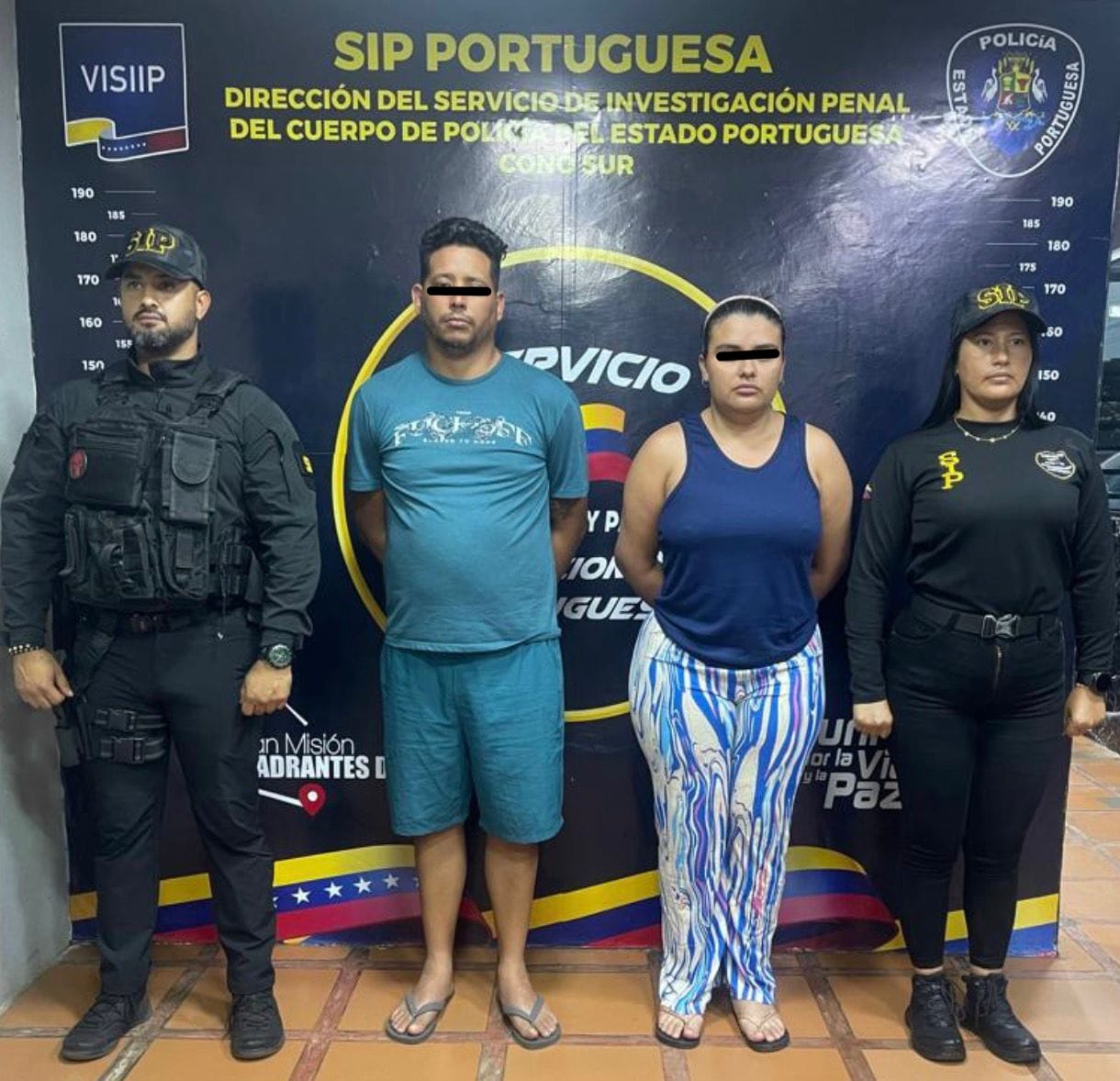 Jueces y abogados en una sala de audiencias en Venezuela