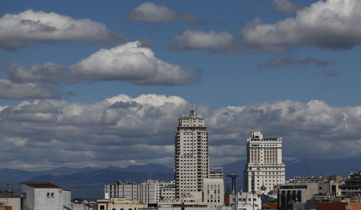 España se acerca a los 50 millones de habitantes gracias a la inmigración, con fuerte presencia de venezolanos