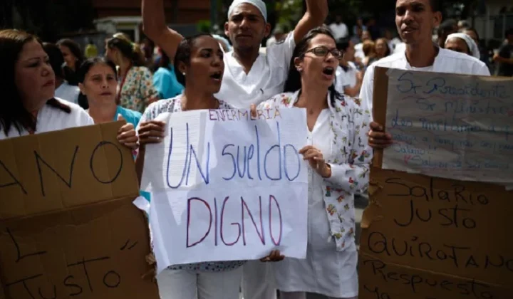 Enfermeros convocan a jornada de protesta nacional por salarios de 246 bolívares