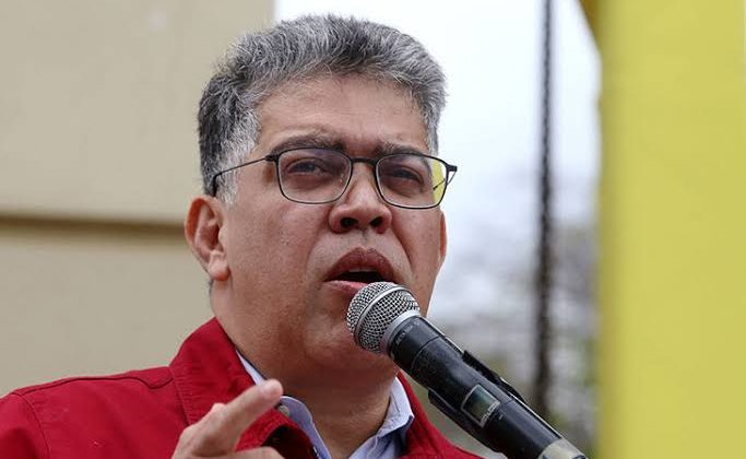 Elías Jaua critica a la cúpula oficialista y exige postura firme contra EE. UU.