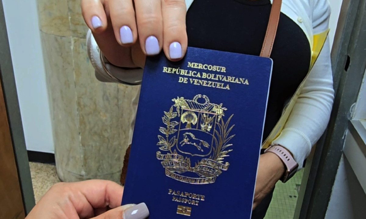 Saime Habilita Procedimiento Especial para Pasaportes en un Día en Caracas