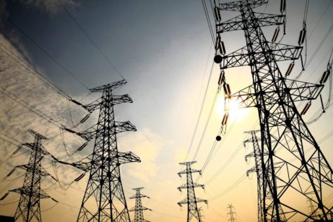 Recuperación del sistema eléctrico nacional: Inversión de 20 mil millones de dólares y la no convocatoria al Colegio de Ingenieros