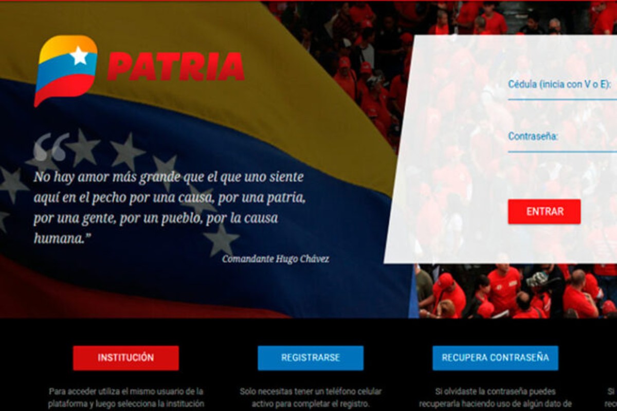 Un teléfono móvil mostrando la aplicación veMonedero con el logo del Sistema Patria.