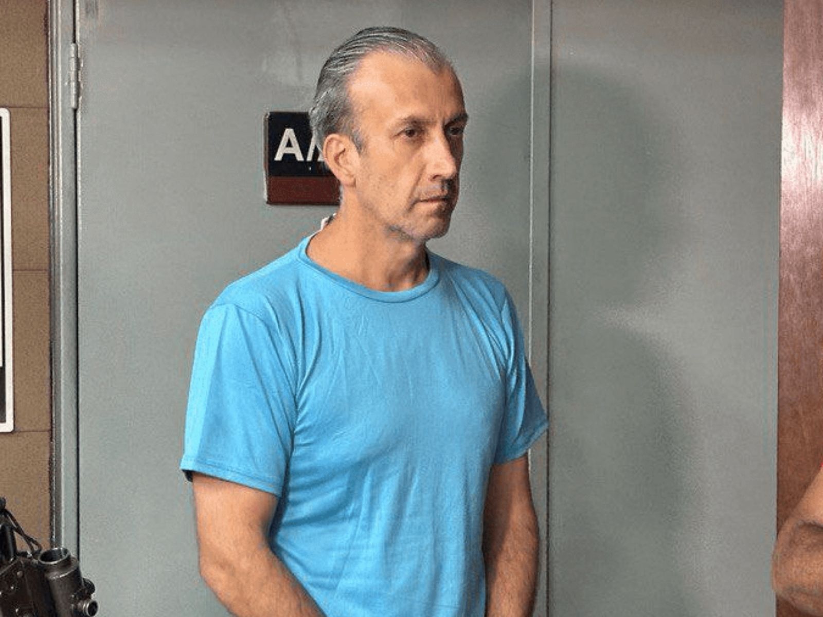 Tareck El Aissami hablando en un tribunal durante una audiencia.