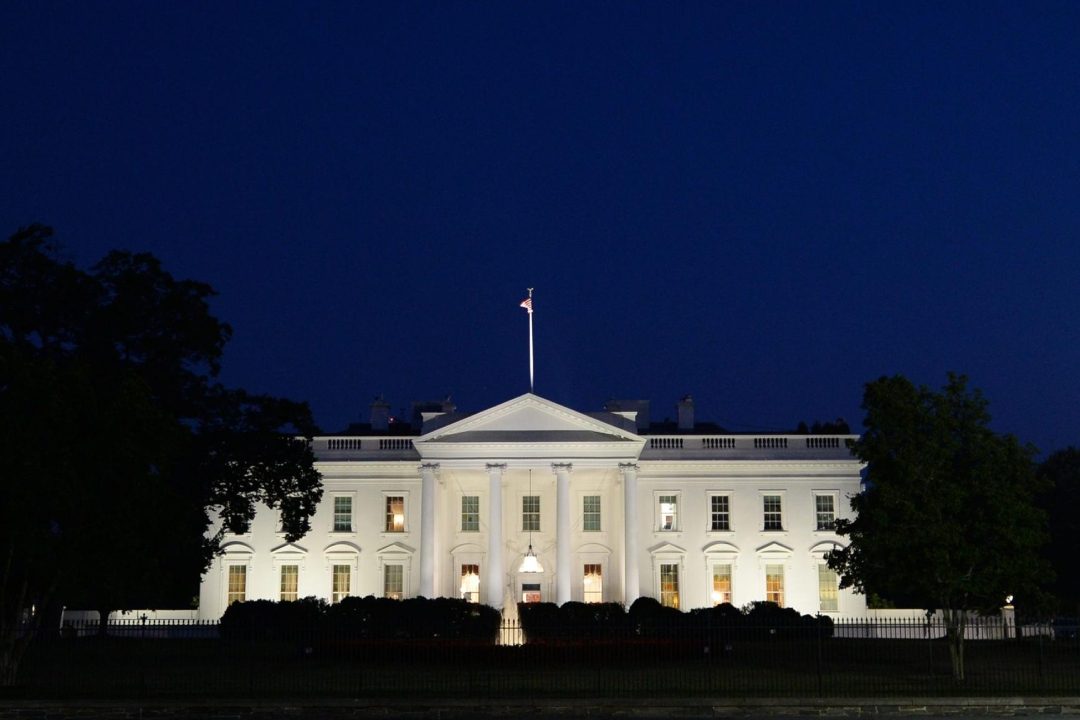 Tiroteo cerca de la Casa Blanca deja dos heridos y refuerza la seguridad