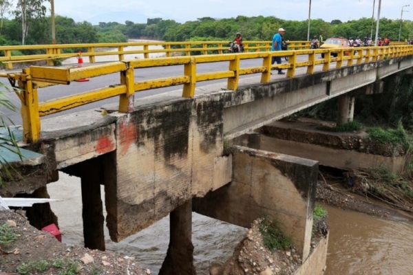Cierre del Puente Santander Afecta a Miles de Usuarios Diarios
