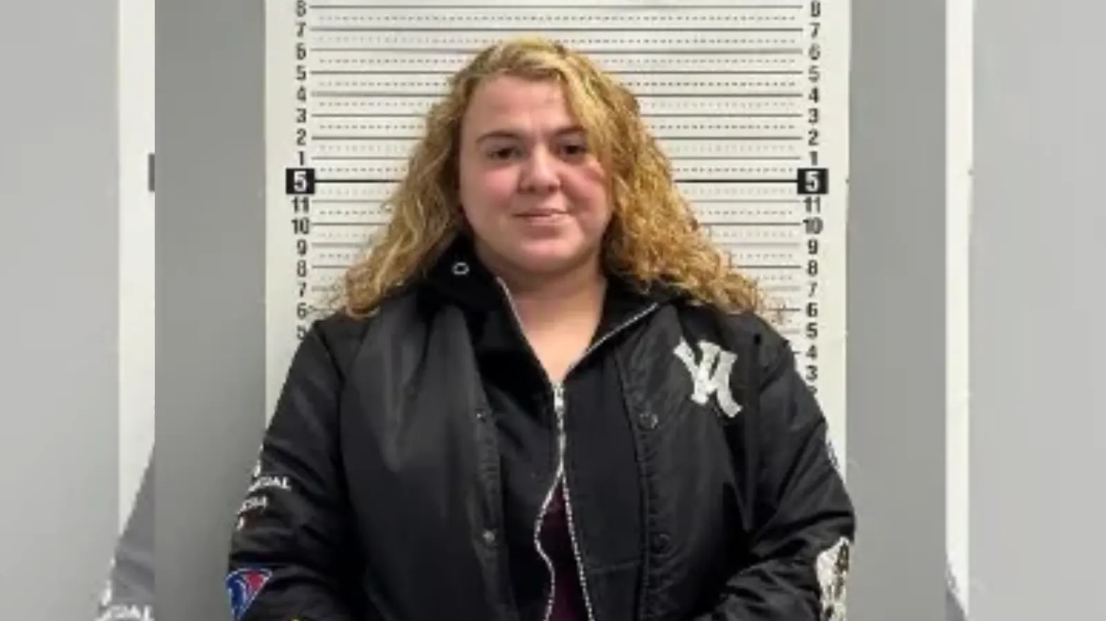 Una mujer de ascendencia venezolana e italiana, Giovanna Mercedes Moreno Occhipinti, es presentada tras su detención por autoridades federales en Estados Unidos.