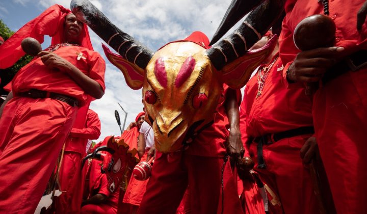 Los Diablos Danzantes de Yare celebran su tradición a pesar de la migración