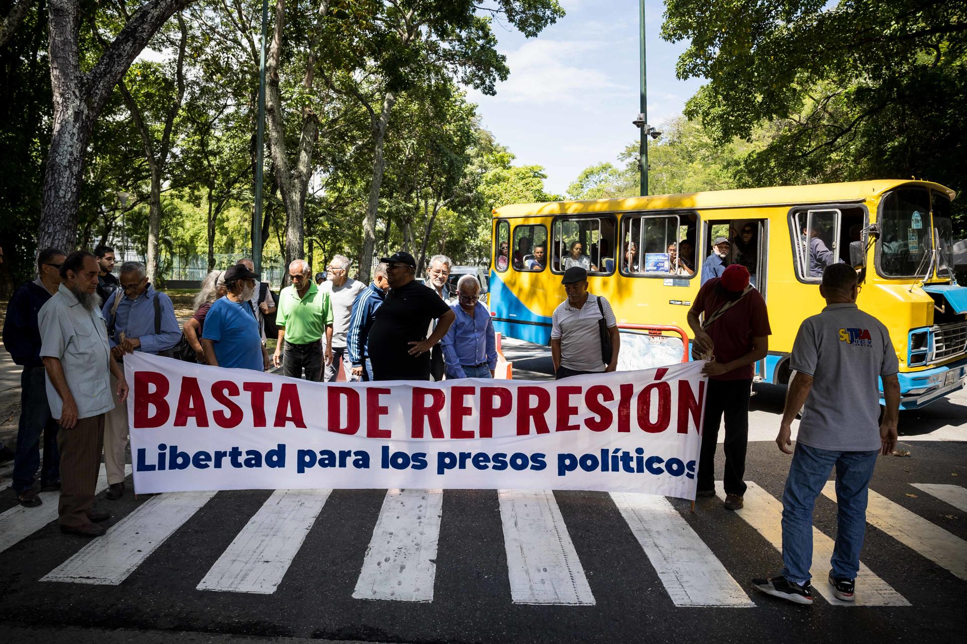 Representación simbólica de cooperación judicial internacional para la justicia en Venezuela