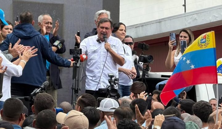 TÍTULO: Henry Alviarez exige devolución de tarjetas electorales y legalización de Vente Venezuela