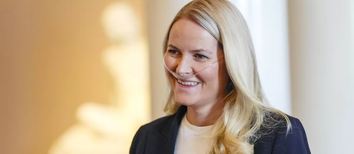 La princesa heredera de Noruega, Mette-Marit, ha recibido un nuevo pulmón en una operación que, según el Palacio Real, ha sido exitosa hasta