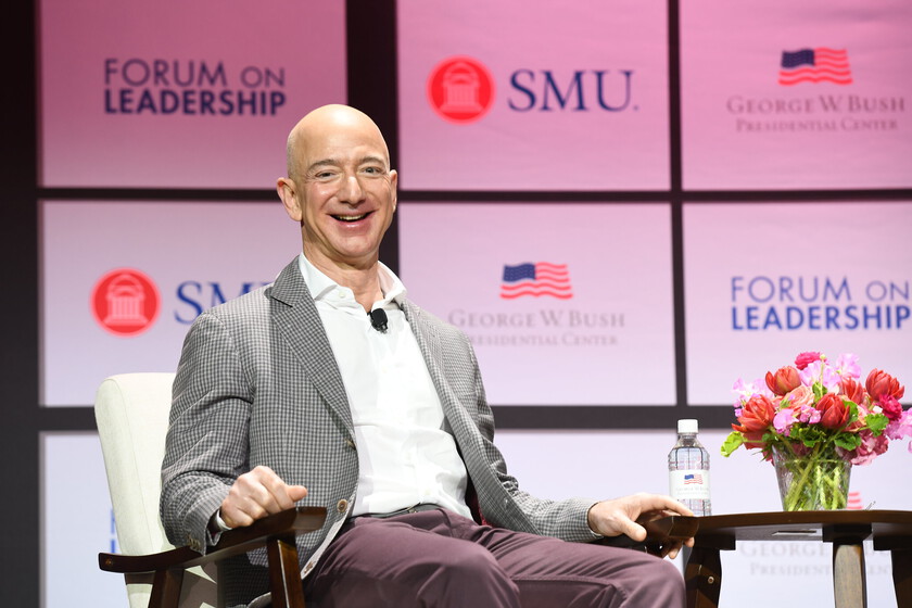 TÍTULO: Jeff Bezos: La audaz inversión familiar que lanzó Amazon y la pregunta clave sobre Internet