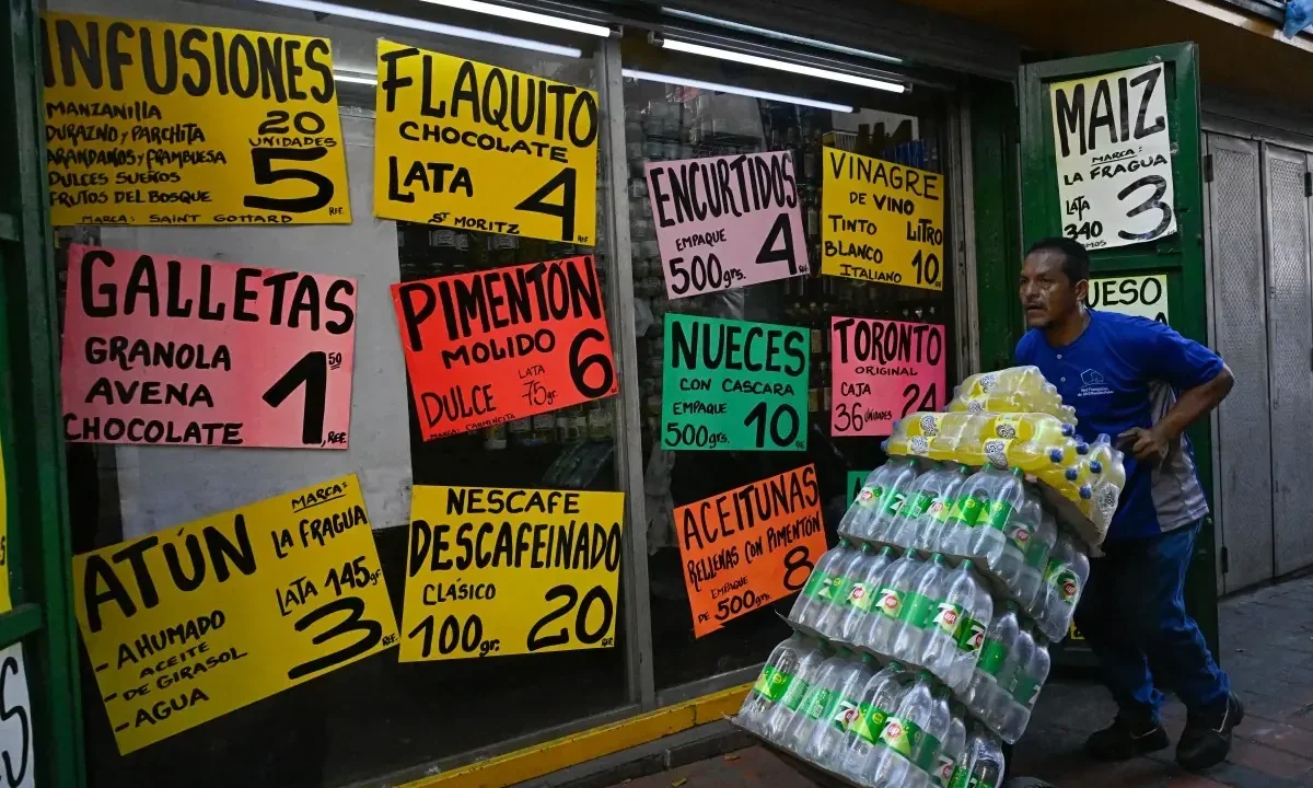 Dólar paralelo se dispara en junio y amplía brecha con la tasa oficial del BCV