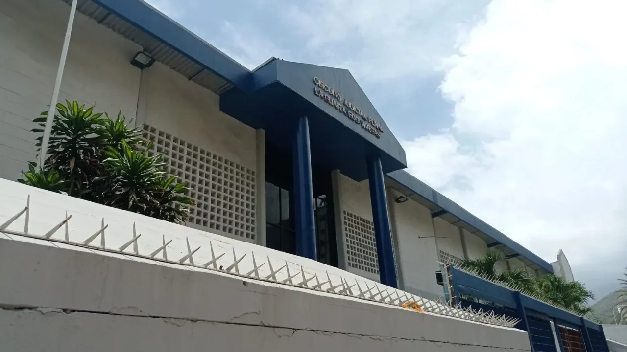 Familiares de personas privadas de libertad que se encuentran en centros de detención del litoral central de Venezuela han alzado su voz par