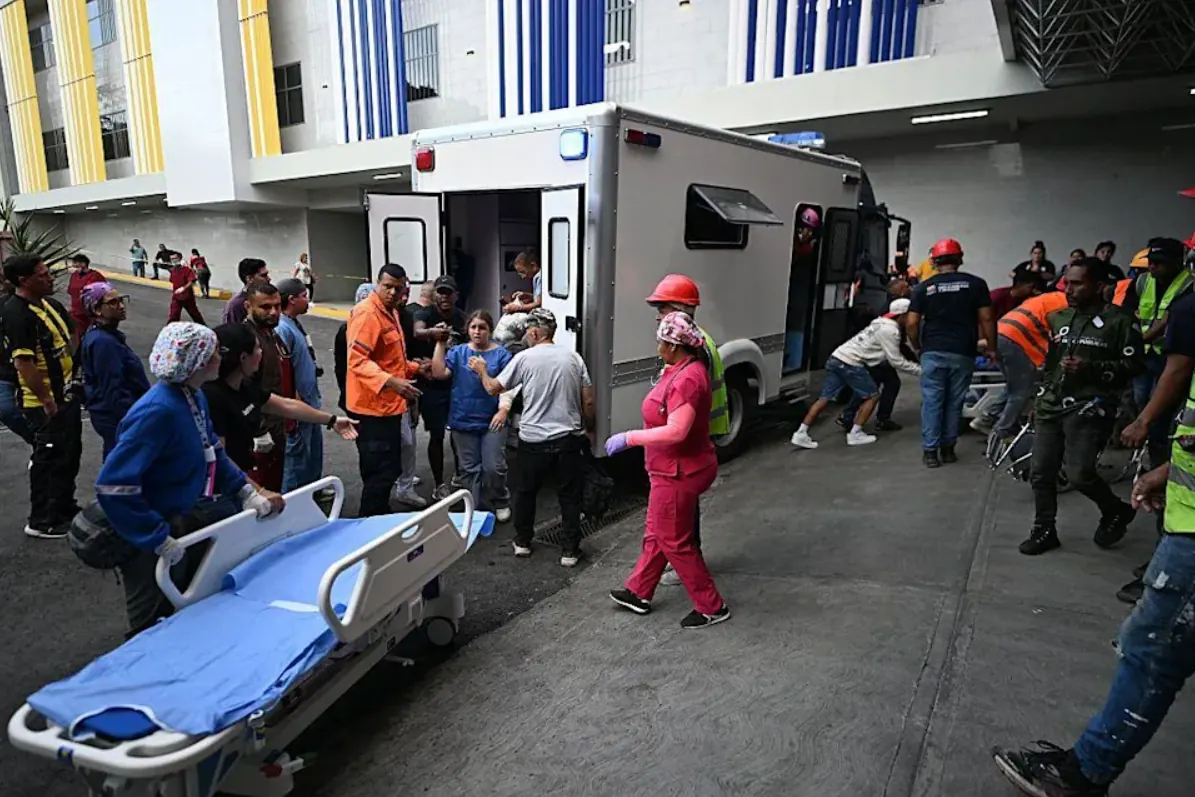 Hospital de campaña instalado por la ONU en el estado La Guaira para atender a los afectados por los recientes terremotos.