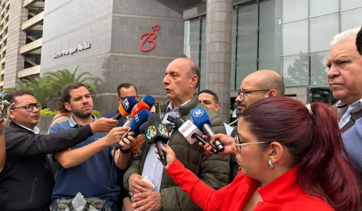 El dirigente político opositor y ex preso político Williams Dávila realizó una gira por Estados Unidos entre el 8 y el 14 de junio, con el o