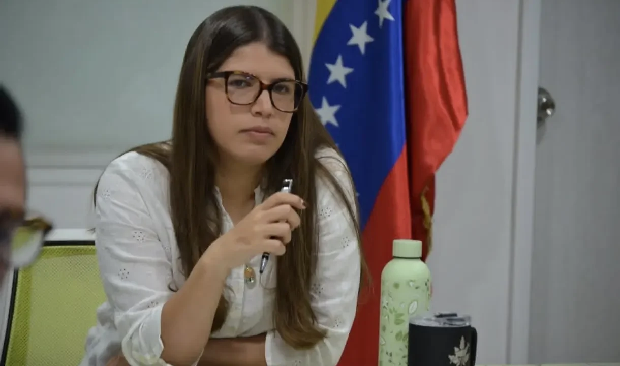 El gobierno venezolano ha anunciado una serie de cambios dentro de su gabinete ejecutivo, con designaciones que apuntan a reestructurar área