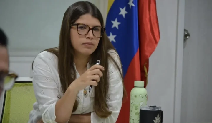 El gobierno venezolano ha anunciado una serie de cambios dentro de su gabinete ejecutivo, con designaciones que apuntan a reestructurar área